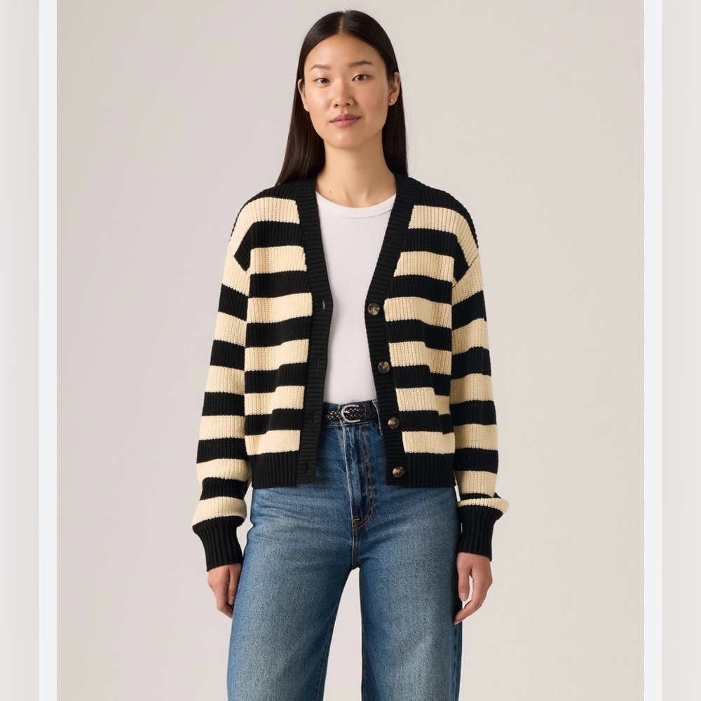 Levi's Women's Snowflake Cardigan Button Front Cream/Black - Size M - NWT